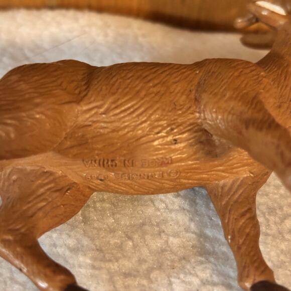 Reindeer Caribou Animal Figurine 2005 - Picture 4 of 4